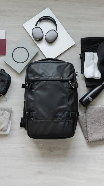 Eastpak Fashion & Apparel ad example